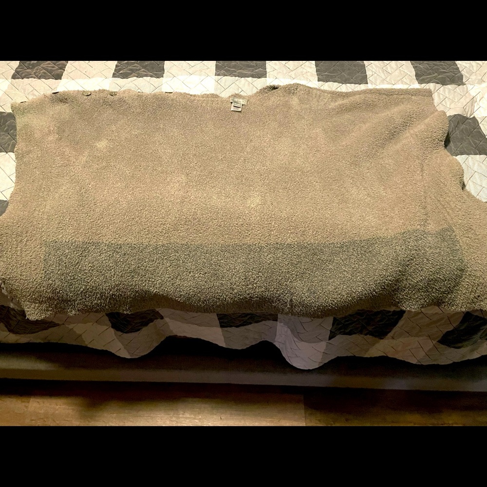 Barefoot Dreams poncho